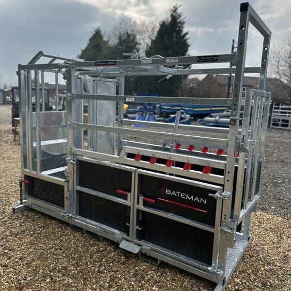 Bateman Hybrid Cattle Crush - Image 5