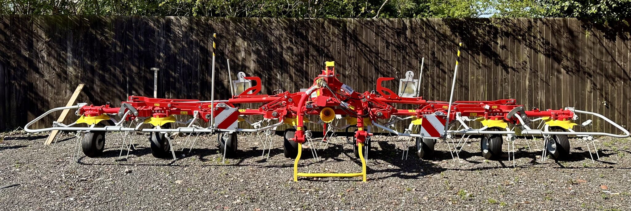 Pottinger Hit 8.81 Tedder - Advanced DynaTech Rotor & High-Performance Headstock