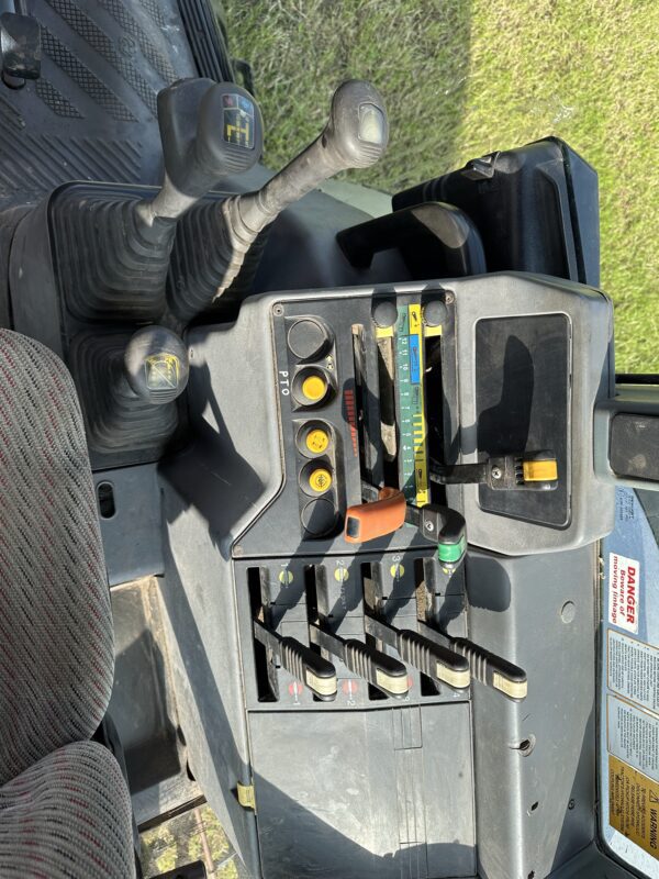 Lamborghini Premium 1050 Tractor - Image 10