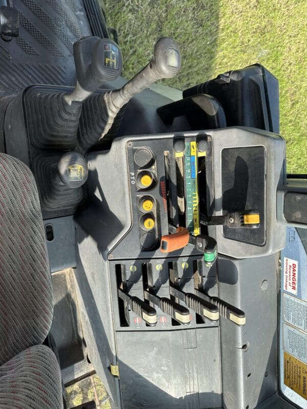 Lamborghini Premium 1050 Tractor - Image 10