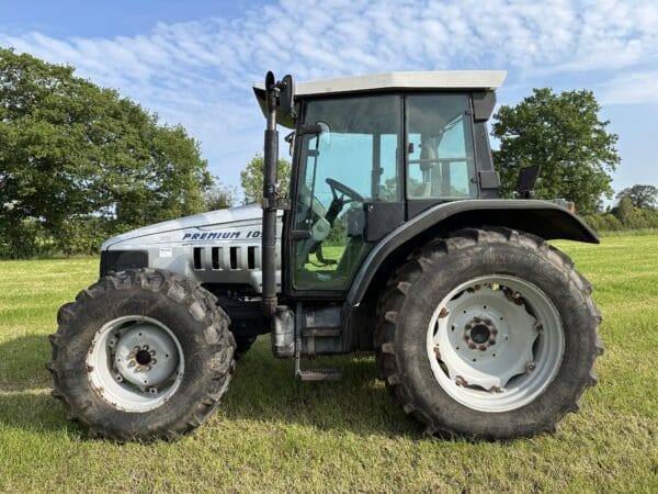 Lamborghini Premium 1050 Tractor - Image 7