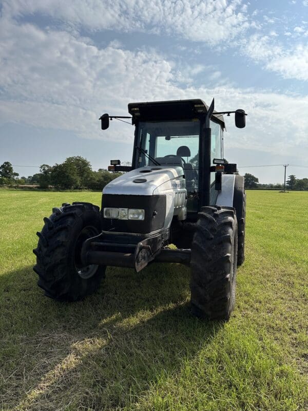 Lamborghini Premium 1050 Tractor - Image 8