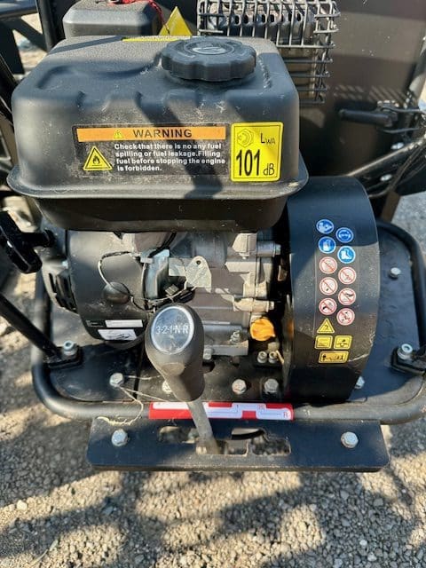 Tracked Petrol Wheelbarrow - Image 3