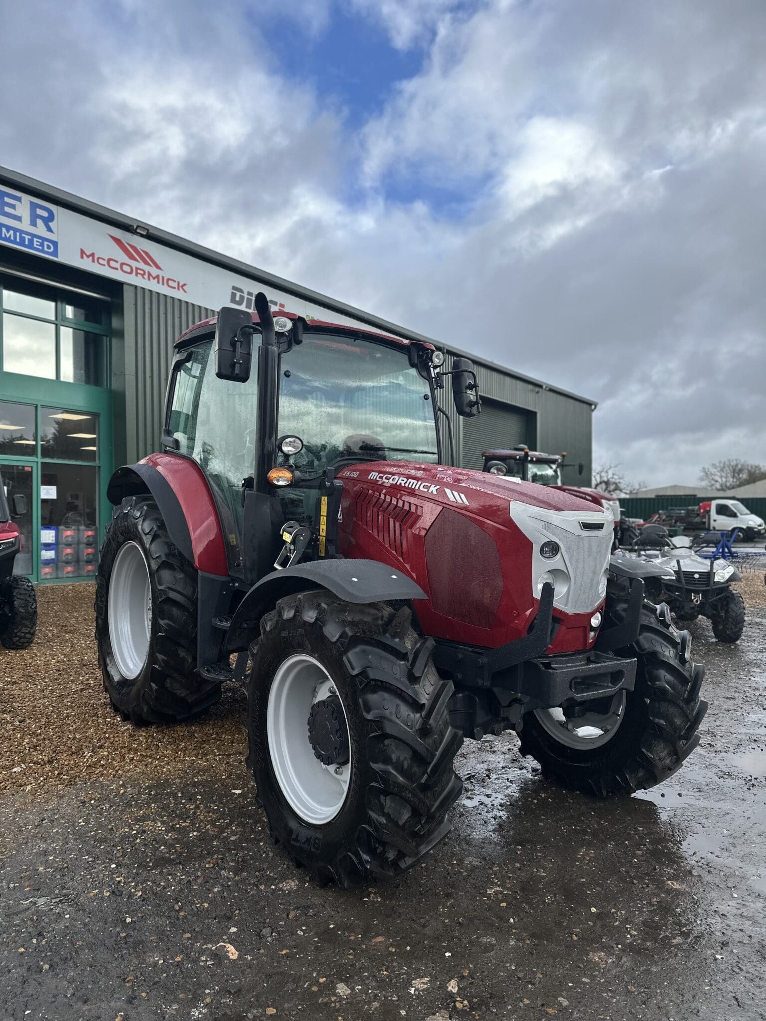 McCormick X5.100 Tractor - Image 3