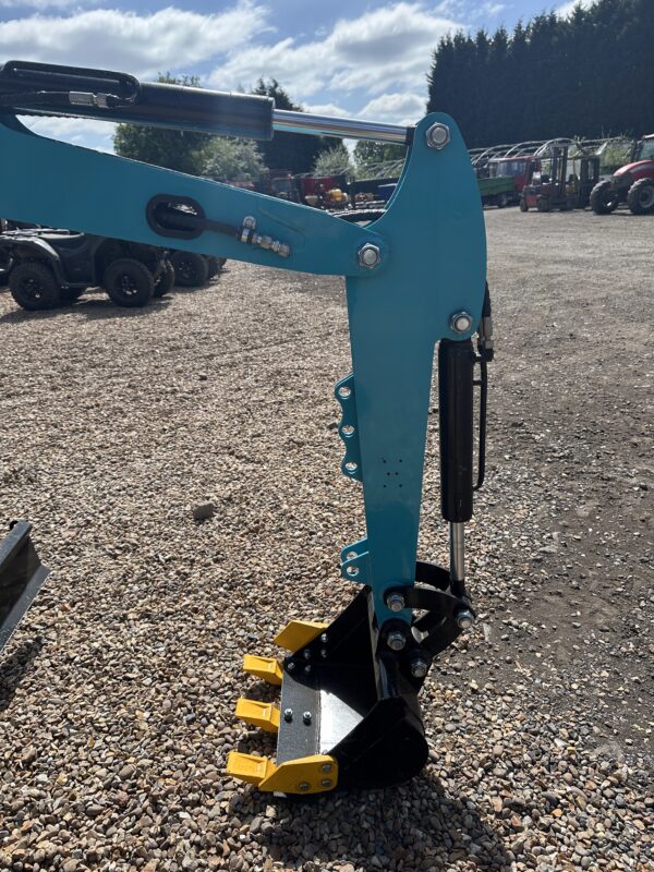 JPC 1 TONNE MINI DIGGER - Image 4
