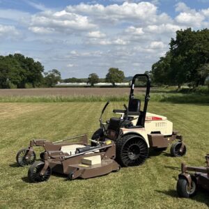 Grasshopper Mower 900D-3452 (61″) S/D Out Front Mower