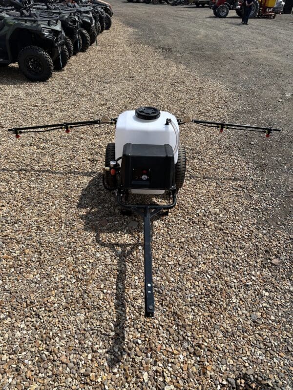Trailed 80l sprayer - Image 4